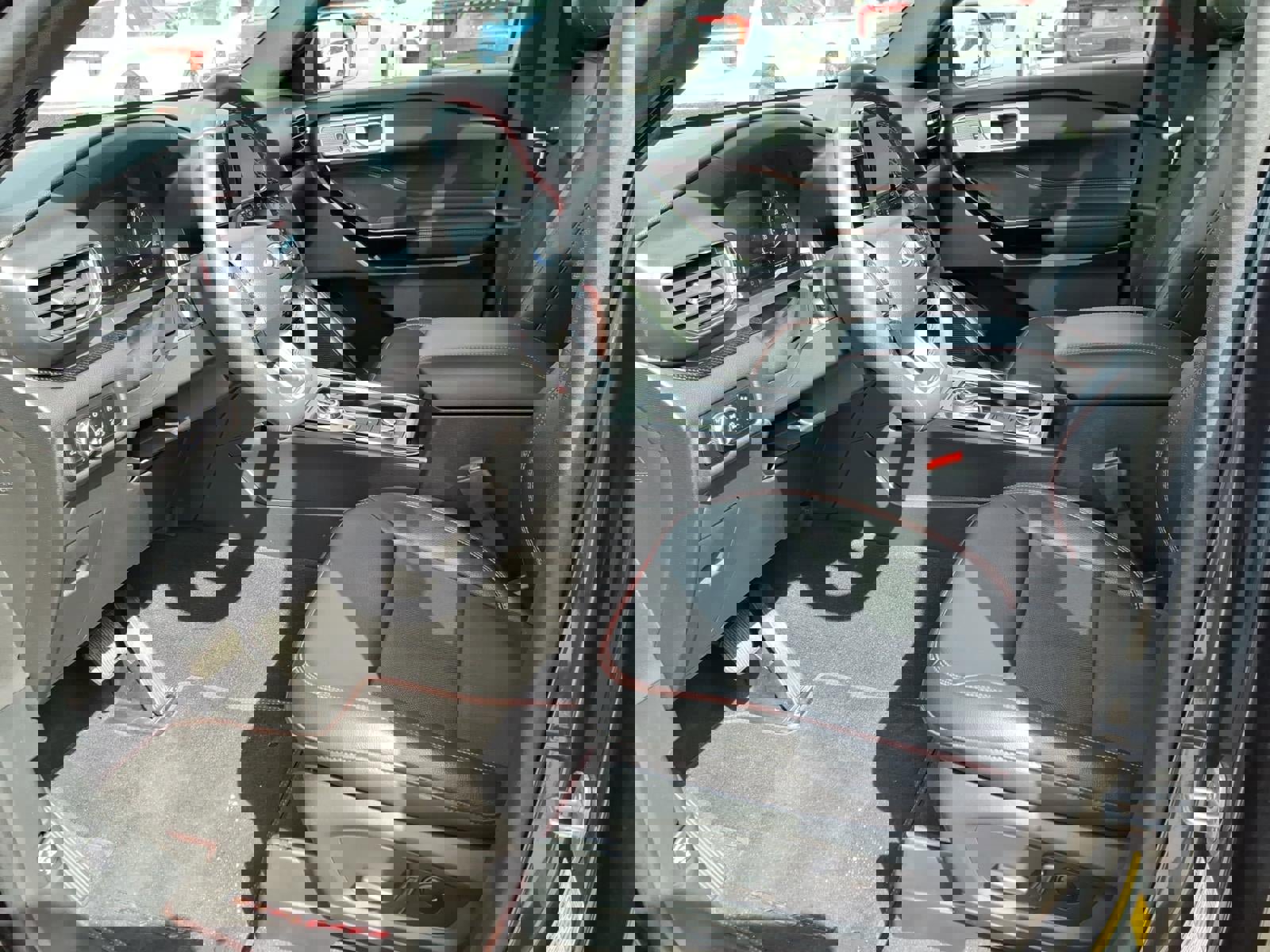 Certified 2024 Ford Explorer ST-Line w/ Class IV Trailer Tow Package image 13