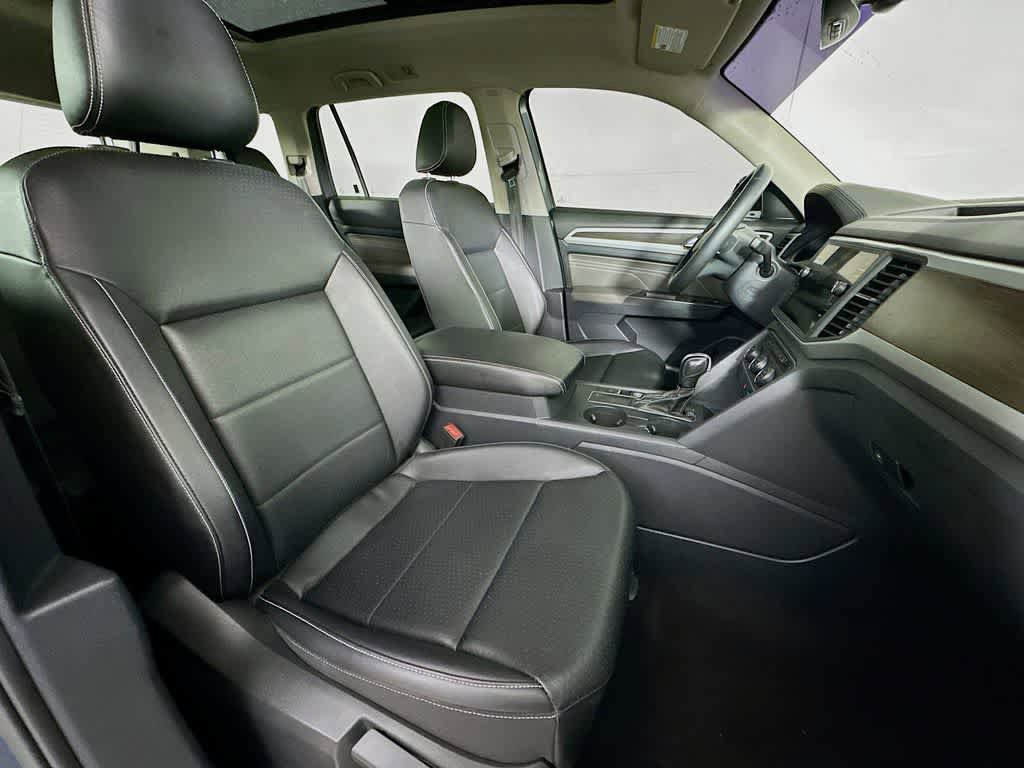 Used 2021 Volkswagen Atlas SE w/ Panoramic Sunroof Package FWD image 14