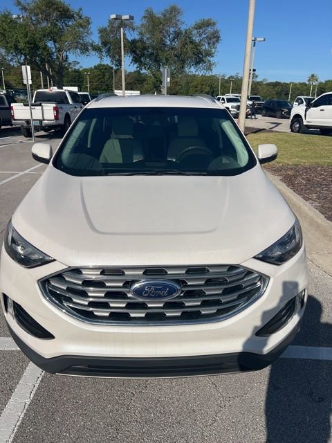 Certified 2019 Ford Edge Titanium FWD image 3