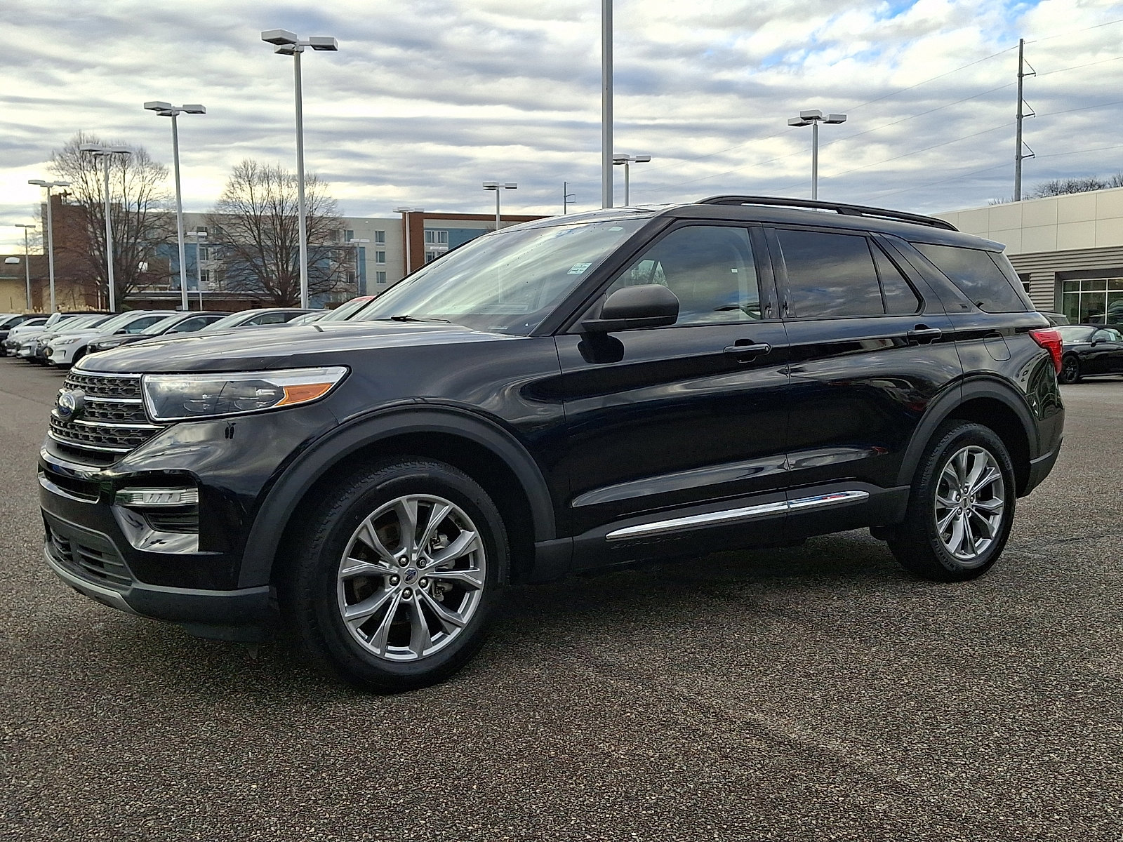 Certified 2022 Ford Explorer XLT w/ Equipment Group 202A image 2