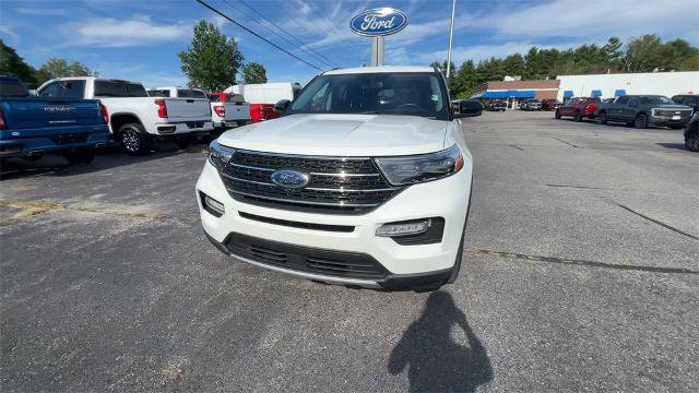 Certified 2022 Ford Explorer XLT w/ Equipment Group 202A image 9