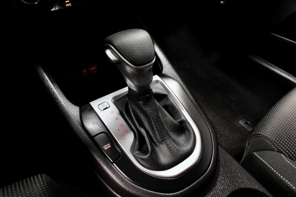 Used 2021 Kia Forte LXS FWD image 31