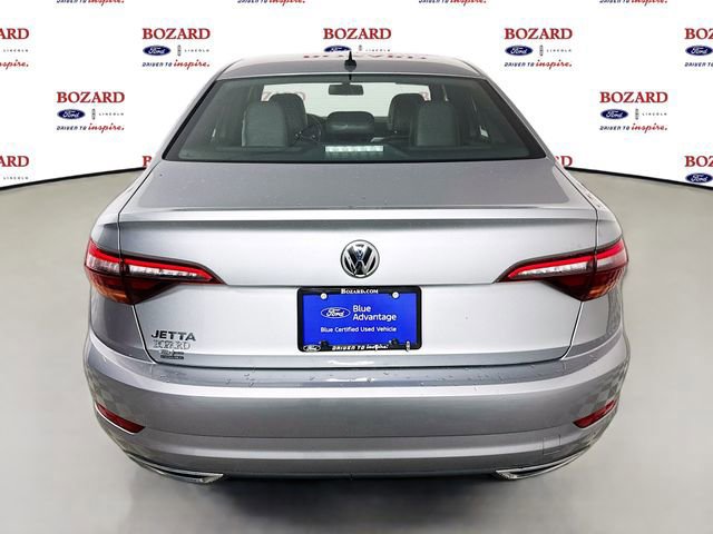 Used 2019 Volkswagen Jetta R-Line w/ R-Line Cold Weather Package image 4