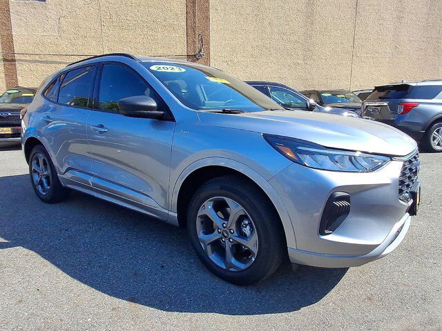 Certified 2023 Ford Escape ST-Line AWD/4WD image 7