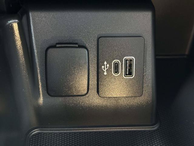 Certified 2025 Ford Explorer Active AWD/4WD image 23