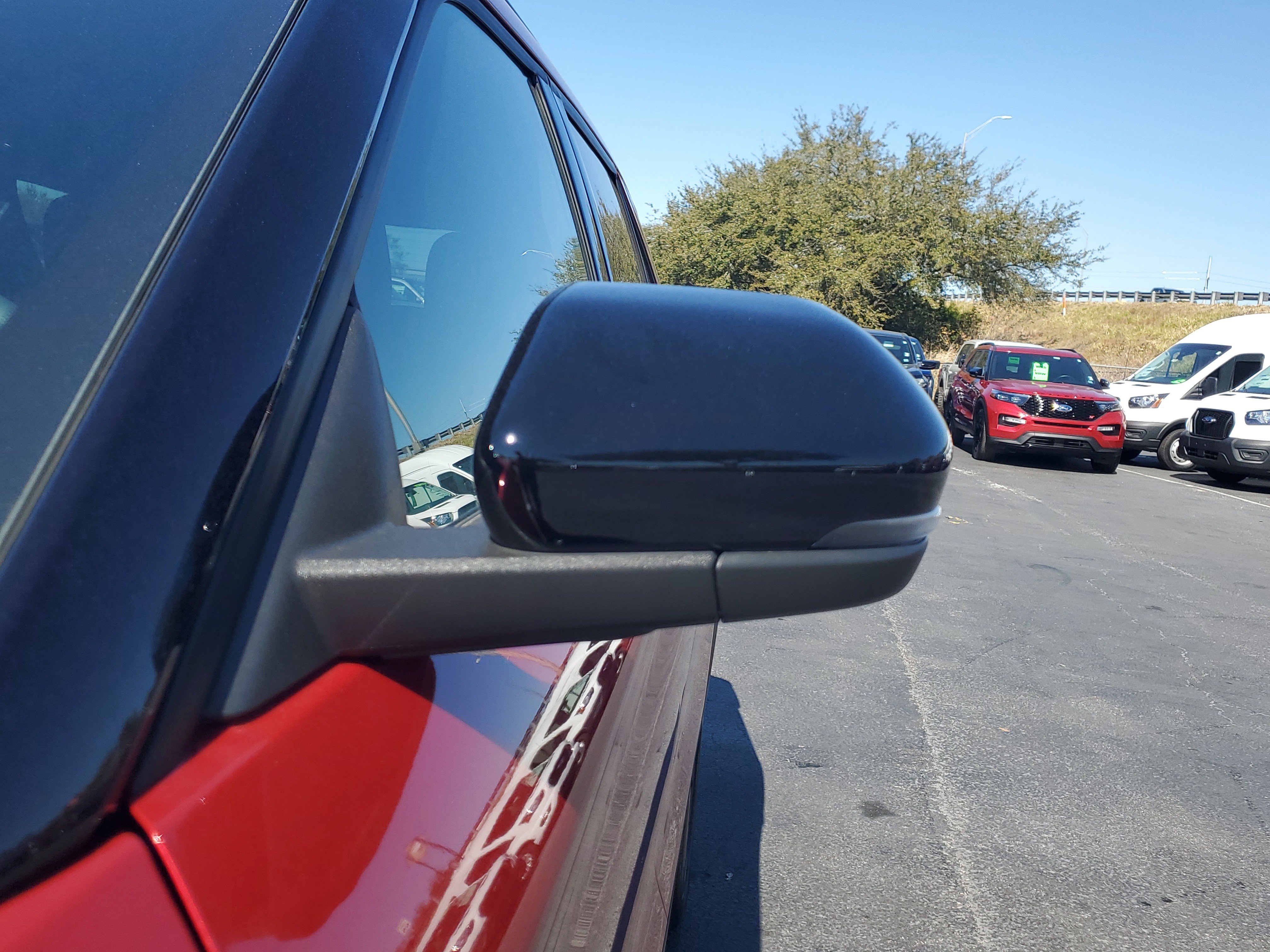 Certified 2025 Ford Explorer ST-Line w/ Premium Package image 7