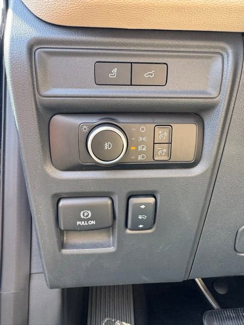 Certified 2024 Ford Expedition Limited image 12