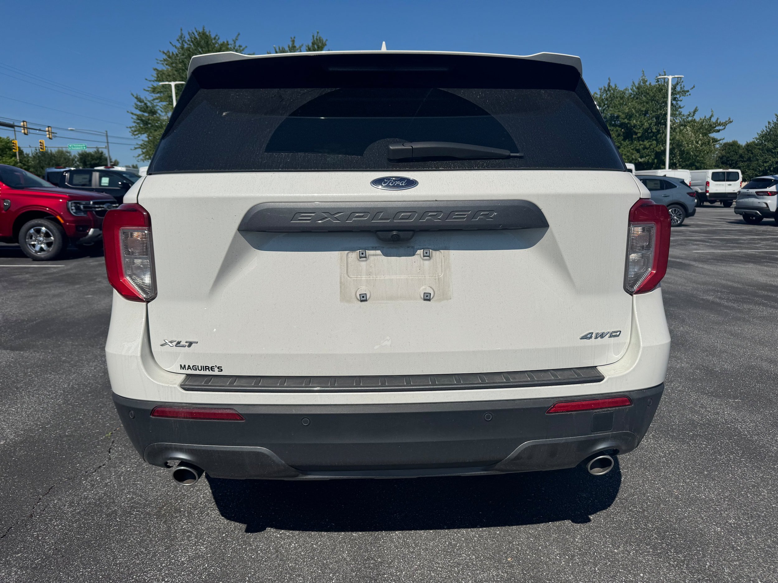 Certified 2023 Ford Explorer XLT w/ Equipment Group 202A AWD/4WD image 4