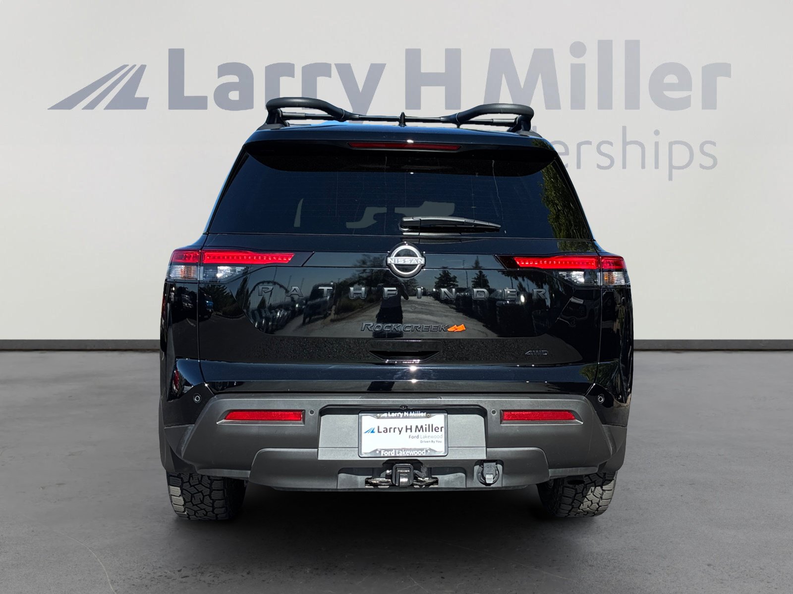 Used 2025 Nissan Pathfinder Rock Creek AWD/4WD image 4