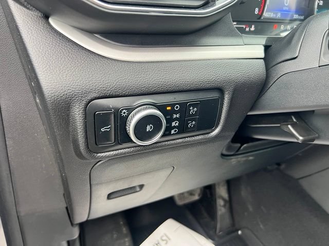 Certified 2023 Ford Explorer XLT w/ Equipment Group 202A AWD/4WD image 9