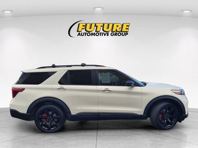 Certified 2022 Ford Explorer ST w/ Equipment Group 401A AWD/4WD image 3