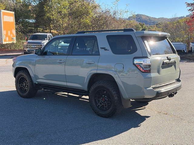 Used 2023 Toyota 4Runner TRD Off-Road Premium w/ Moonroof Package AWD/4WD image 4