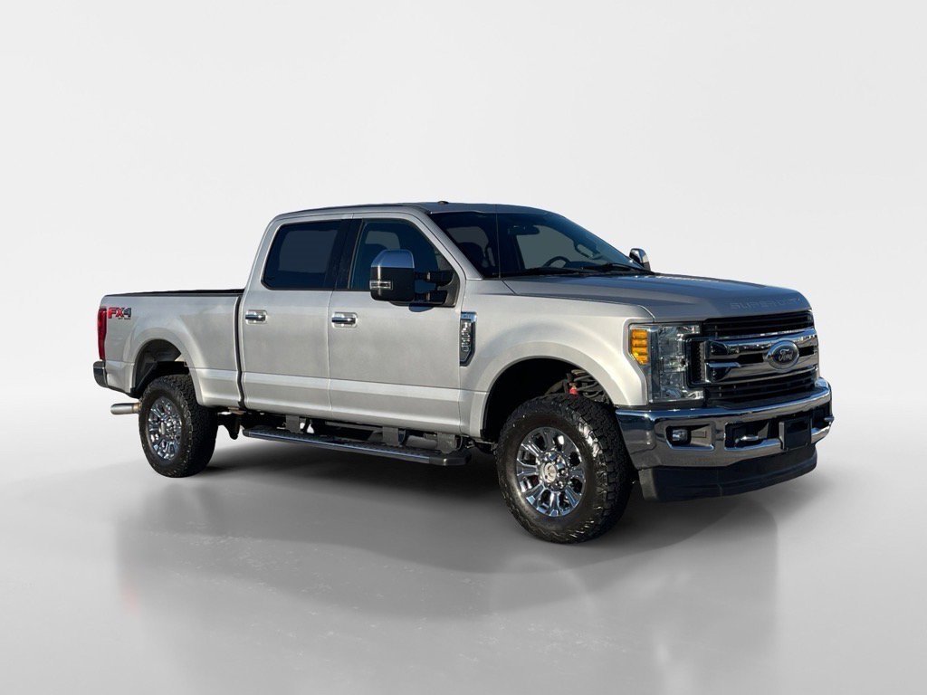 Certified 2017 Ford F250 XLT w/ XLT Premium Package image 8