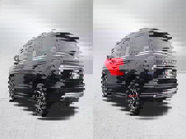 Certified 2024 Ford Expedition XLT image 3