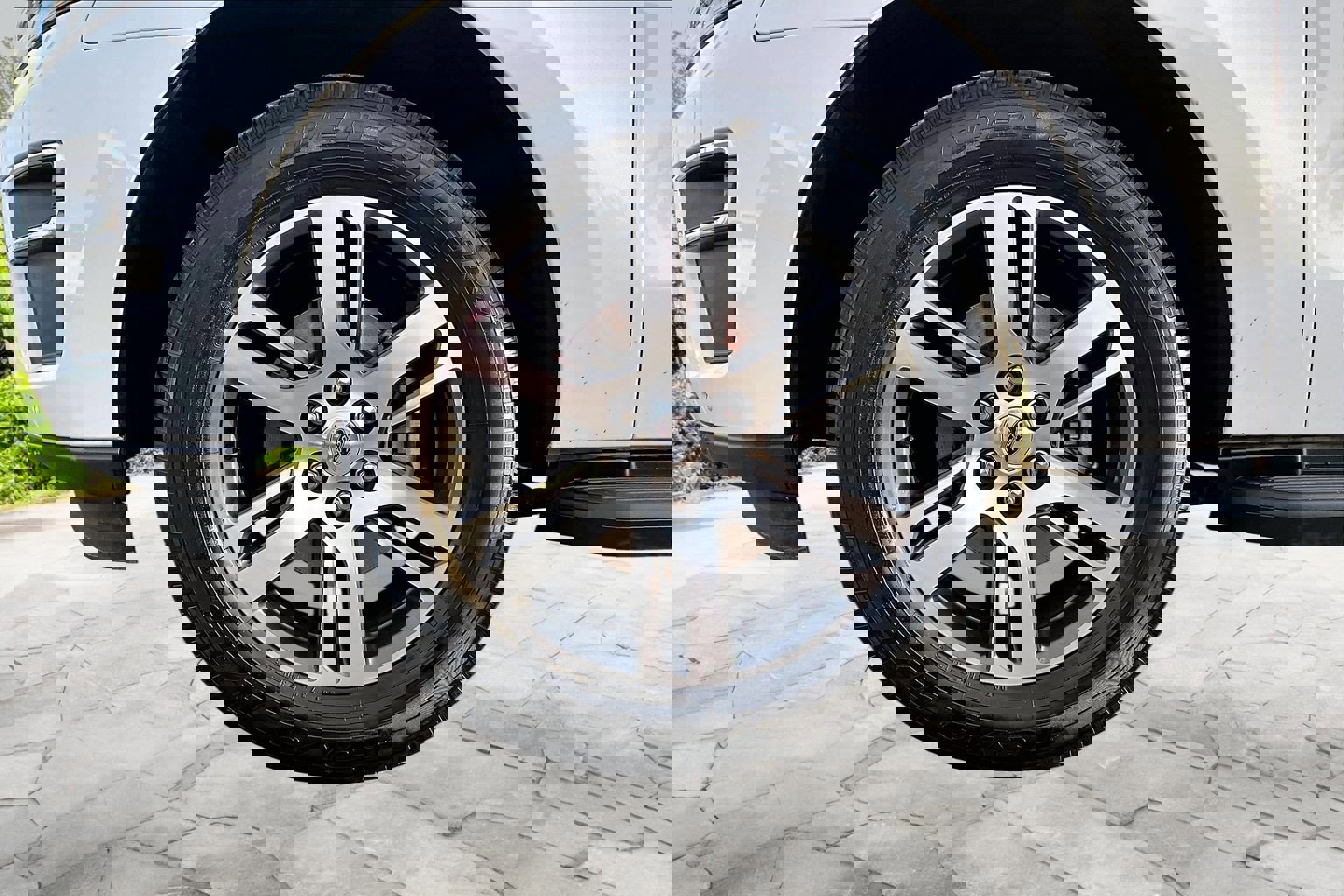 Certified 2024 Ford Expedition Limited image 9