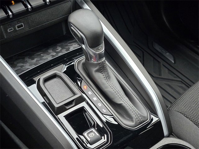 Used 2024 Chevrolet Colorado LT w/ LT Convenience Package image 17