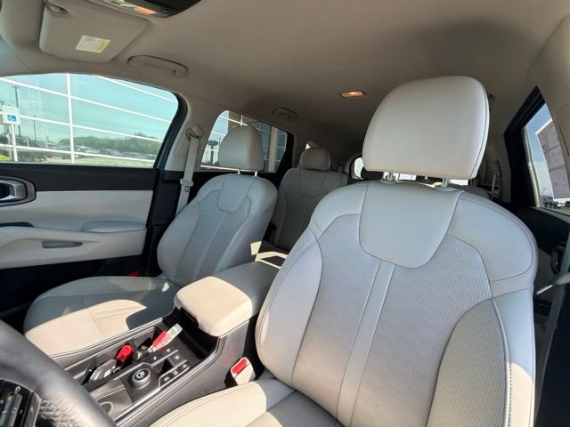 Used 2024 Kia Sorento EX FWD image 12