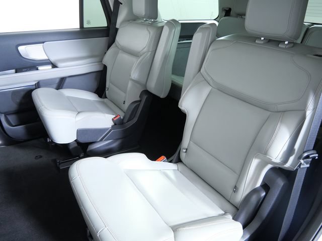 Certified 2025 Ford Expedition Active AWD/4WD image 16