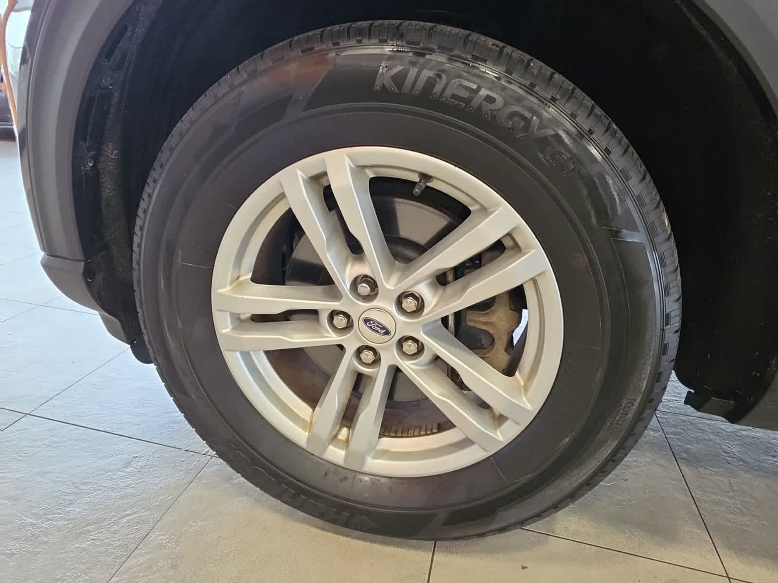 Certified 2020 Ford Explorer XLT w/ Equipment Group 202A AWD/4WD image 18