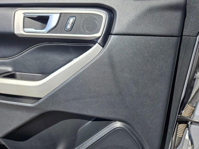 Certified 2021 Ford Explorer XLT w/ Equipment Group 202A image 14