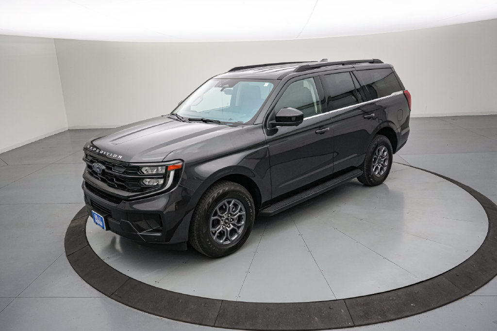 Certified 2025 Ford Expedition Active AWD/4WD image 8
