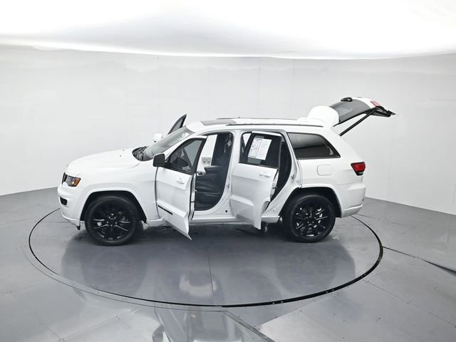 Used 2020 Jeep Grand Cherokee Altitude image 45