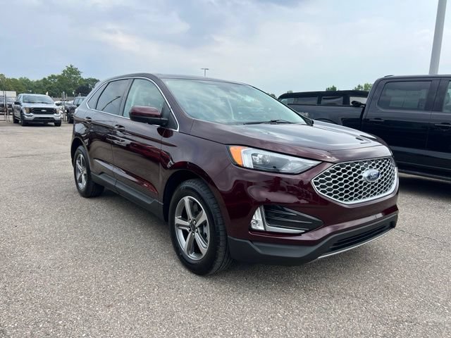 Certified 2024 Ford Edge SEL w/ Convenience Package AWD/4WD image 3