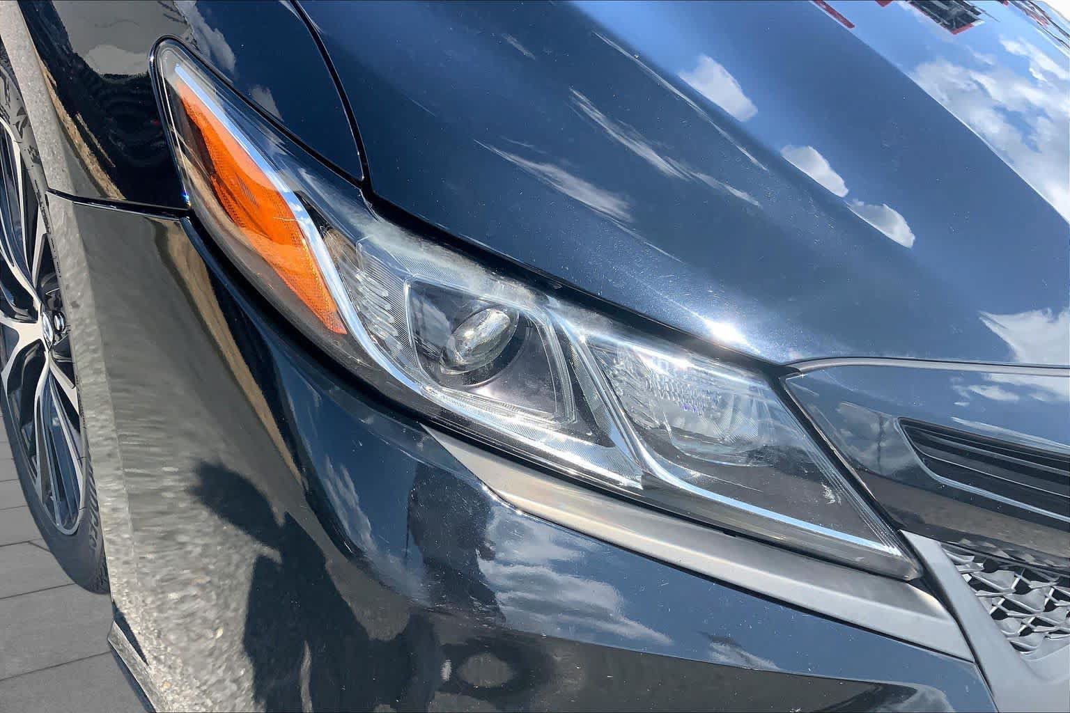 Used 2019 Toyota Camry SE w/ Convenience Package FWD image 28