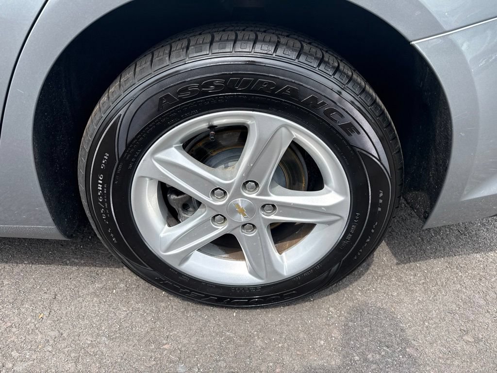 Used 2024 Chevrolet Malibu LT FWD image 9