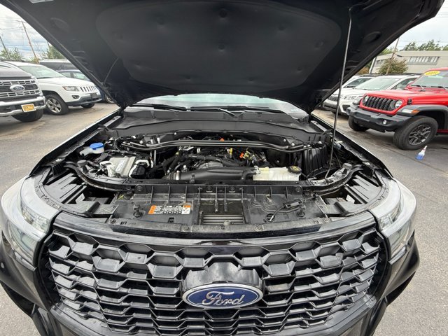 Certified 2025 Ford Explorer ST-Line AWD/4WD image 38