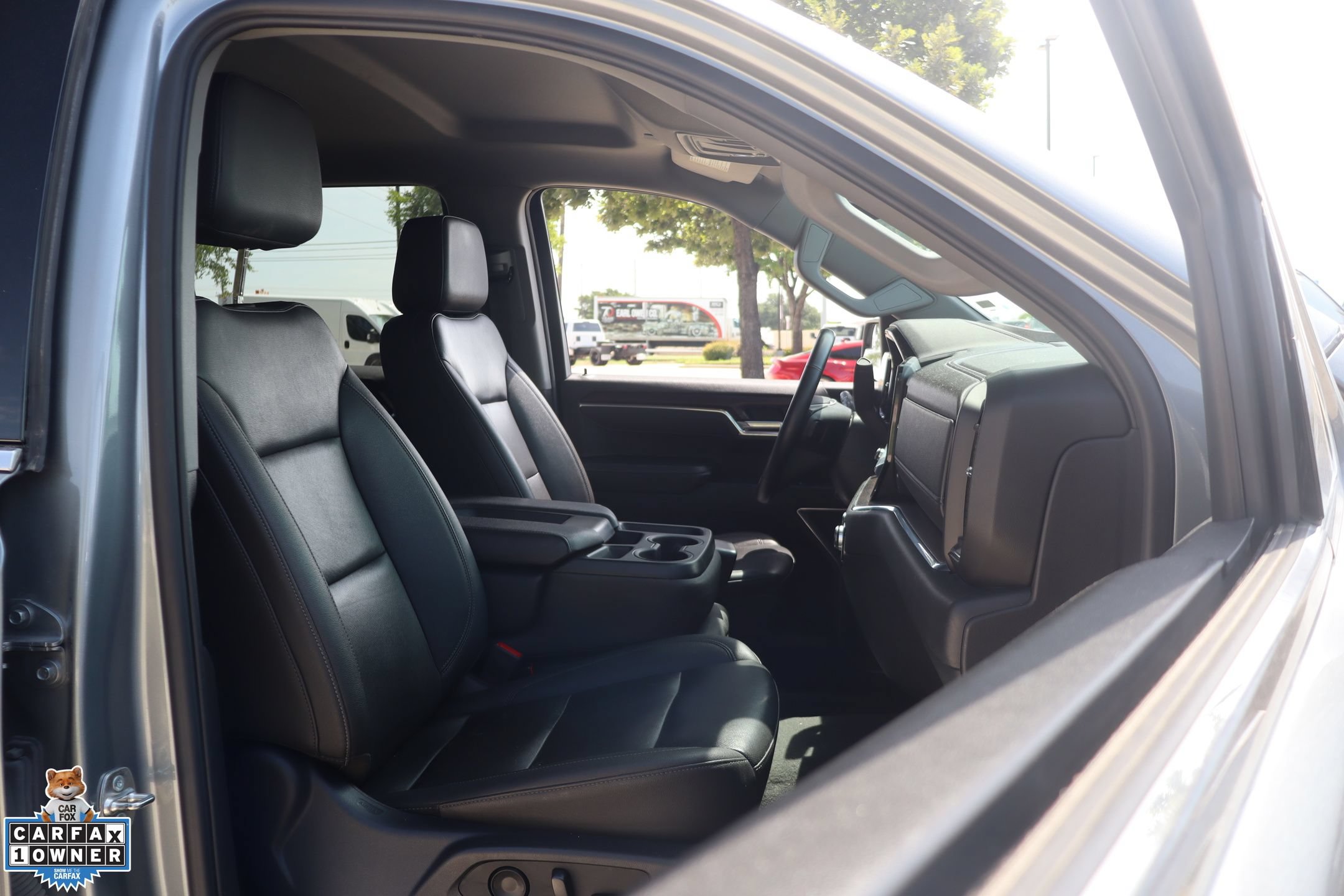 Used 2025 GMC Sierra 1500 SLT AWD/4WD image 28