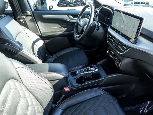 Certified 2023 Ford Escape SE w/ PHEV Premium Package image 33