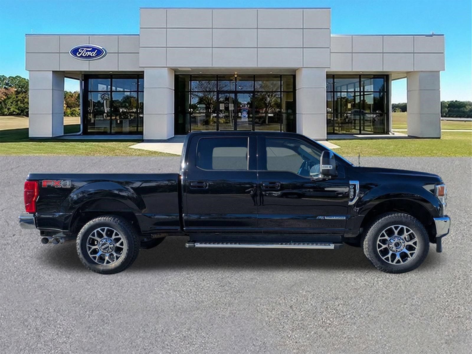 Certified 2022 Ford F250 Lariat w/ Lariat Value Package AWD/4WD image 3