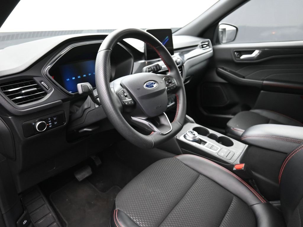 Certified 2025 Ford Escape ST-Line image 18
