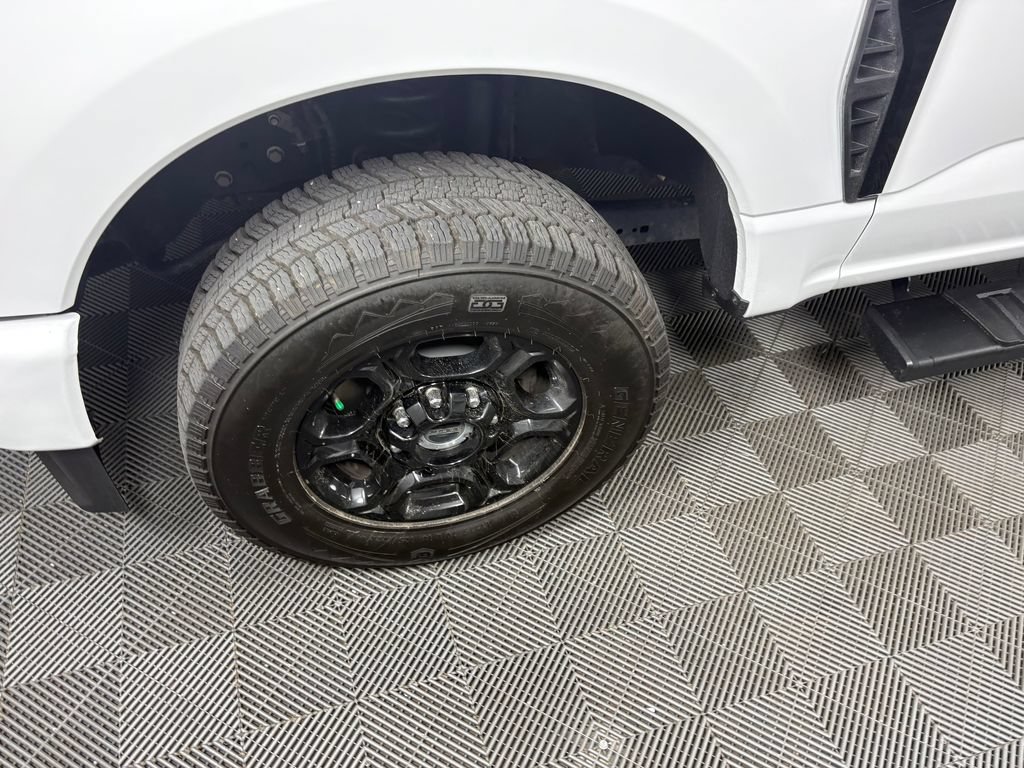 Certified 2023 Ford F250 XL w/ STX Appearance Package AWD/4WD image 9