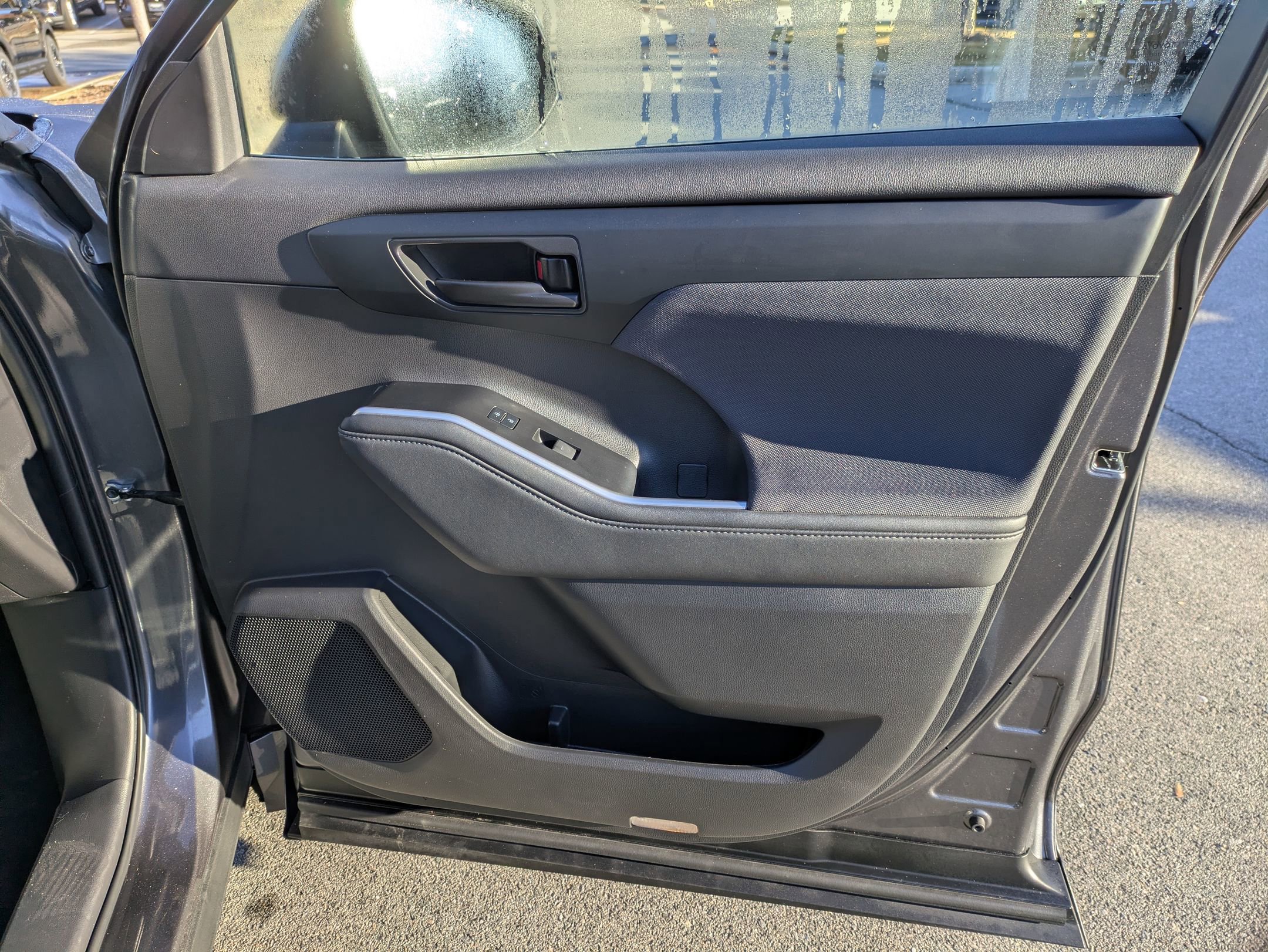 Used 2023 Toyota Highlander Limited image 37