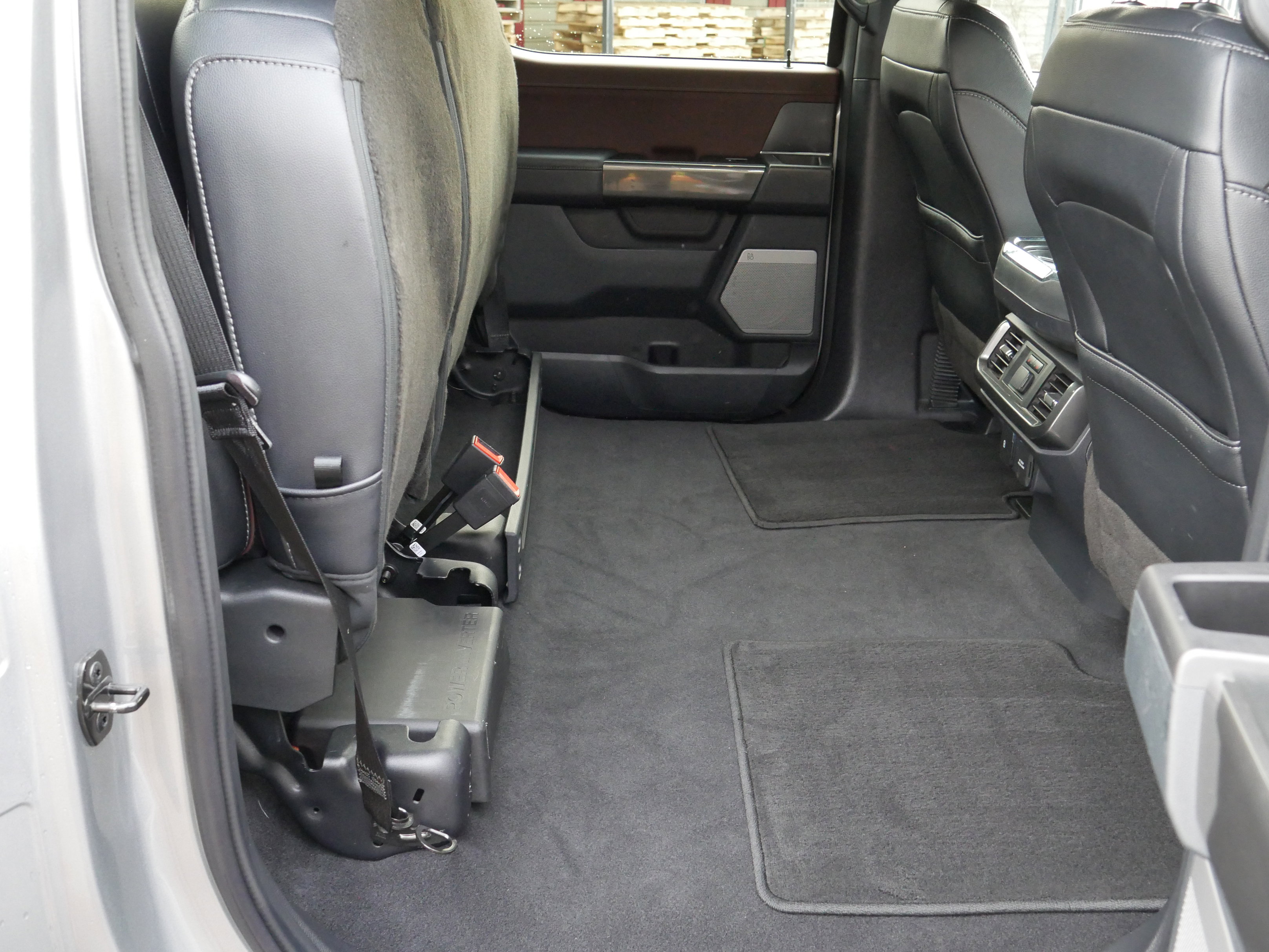 Certified 2023 Ford F150 Lariat w/ Equipment Group 502A High image 33