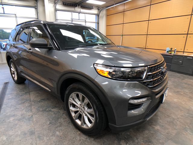 Certified 2024 Ford Explorer XLT w/ Equipment Group 202A