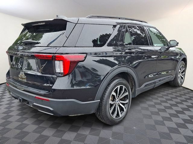 Certified 2025 Ford Explorer ST-Line AWD/4WD image 6