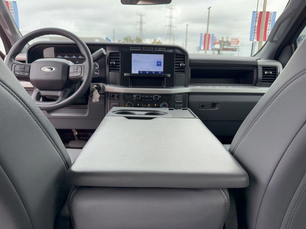 Certified 2024 Ford F350 XL w/ XL Chrome Package image 33