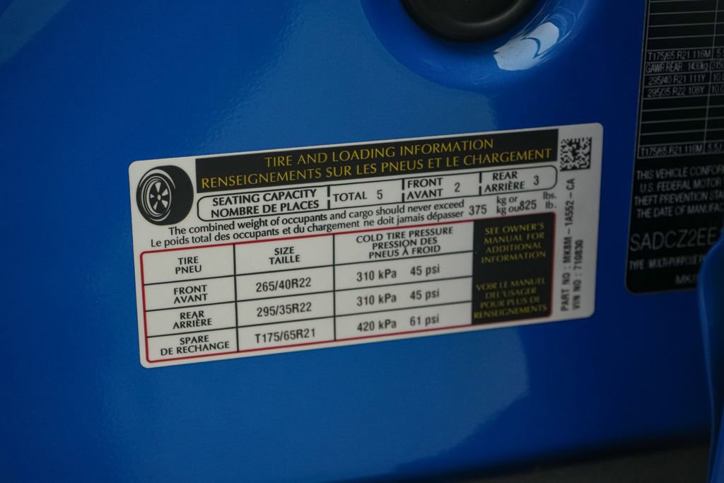 Used 2023 Jaguar F-PACE SVR image 42