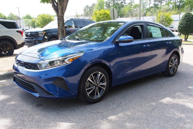 Used 2024 Kia Forte LXS w/ LXS Technology Package FWD image 3