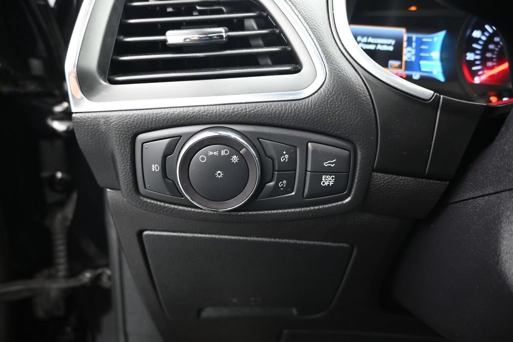 Certified 2019 Ford Edge ST w/ Equipment Group 401A AWD/4WD image 14