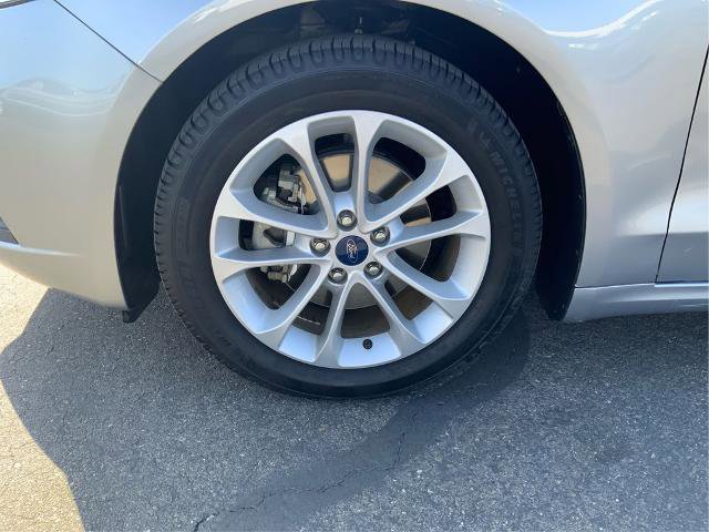 Certified 2020 Ford Fusion SE FWD image 23