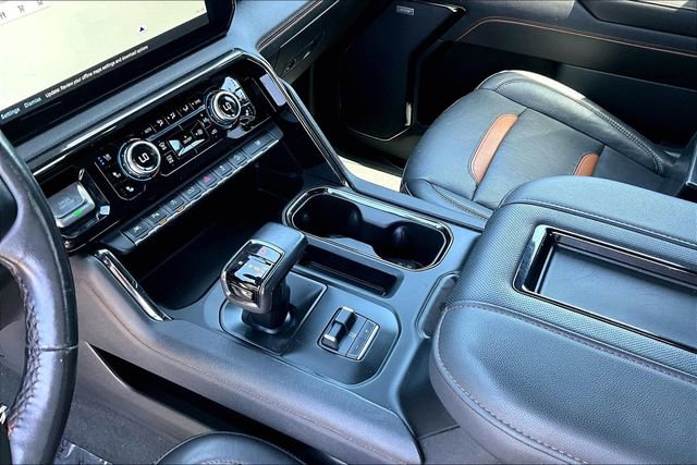 Used 2022 GMC Sierra 1500 AT4 w/ AT4 Premium Package AWD/4WD image 13