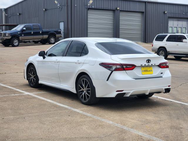 Used 2024 Toyota Camry SE FWD image 4