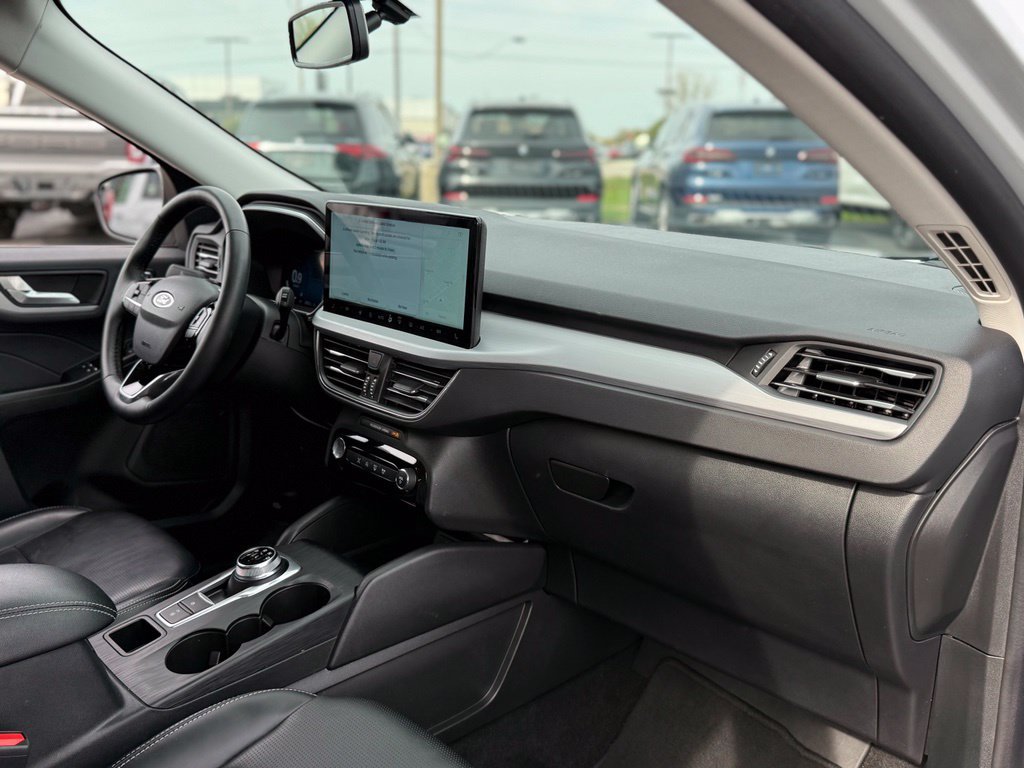 Certified 2025 Ford Escape Platinum AWD/4WD image 58