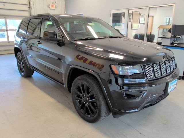 Used 2021 Jeep Grand Cherokee Laredo X AWD/4WD image 7