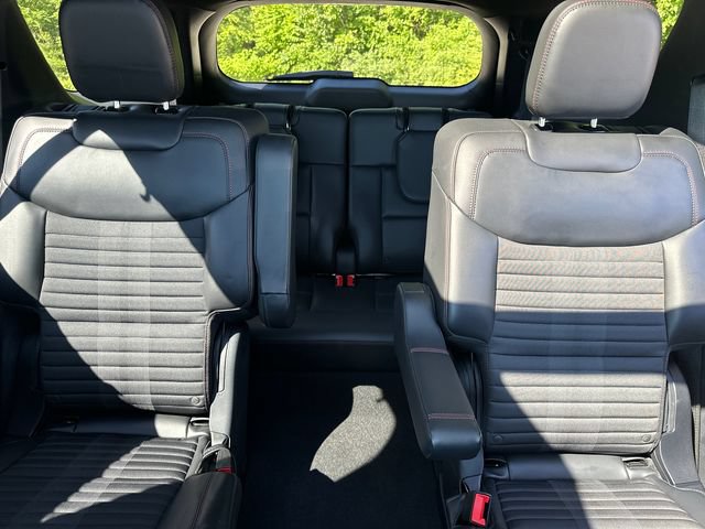 Certified 2025 Ford Explorer ST-Line w/ Premium Package AWD/4WD image 41