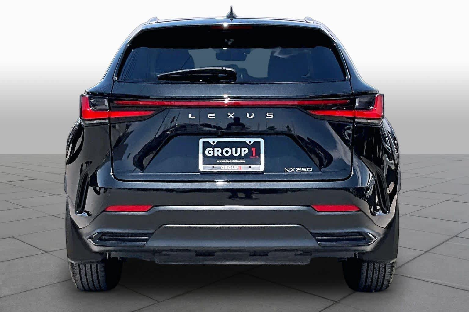 Used 2024 Lexus NX 250 FWD image 5